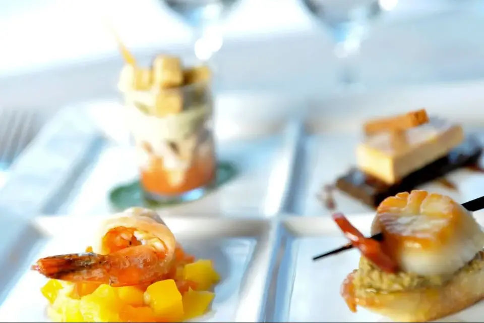 Romantic Lunch Cruise with Drinks