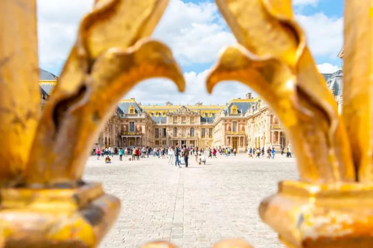  Full Day Trip Versailles and Trianons with Transfers - Priority Access
