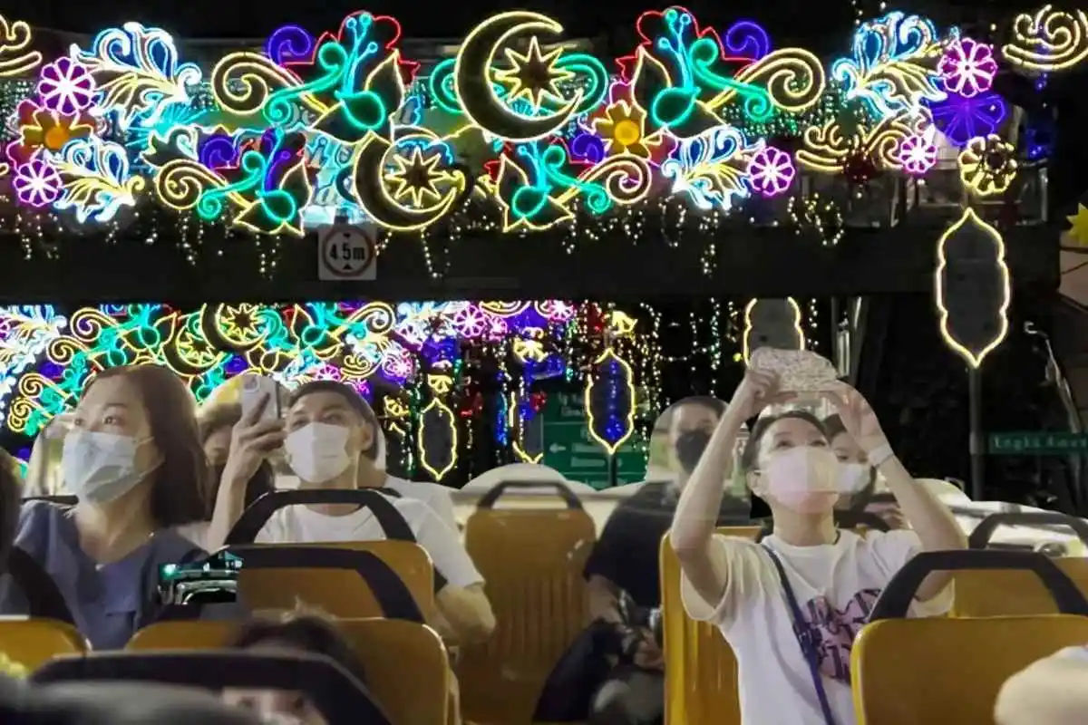 City Tours: FunVee Chinatown Light Up Tour