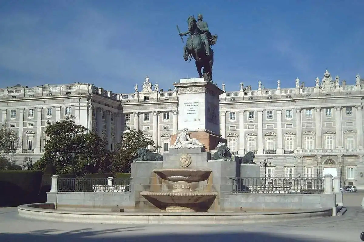 Guided Tour of the Royal Palace and Prado Museum