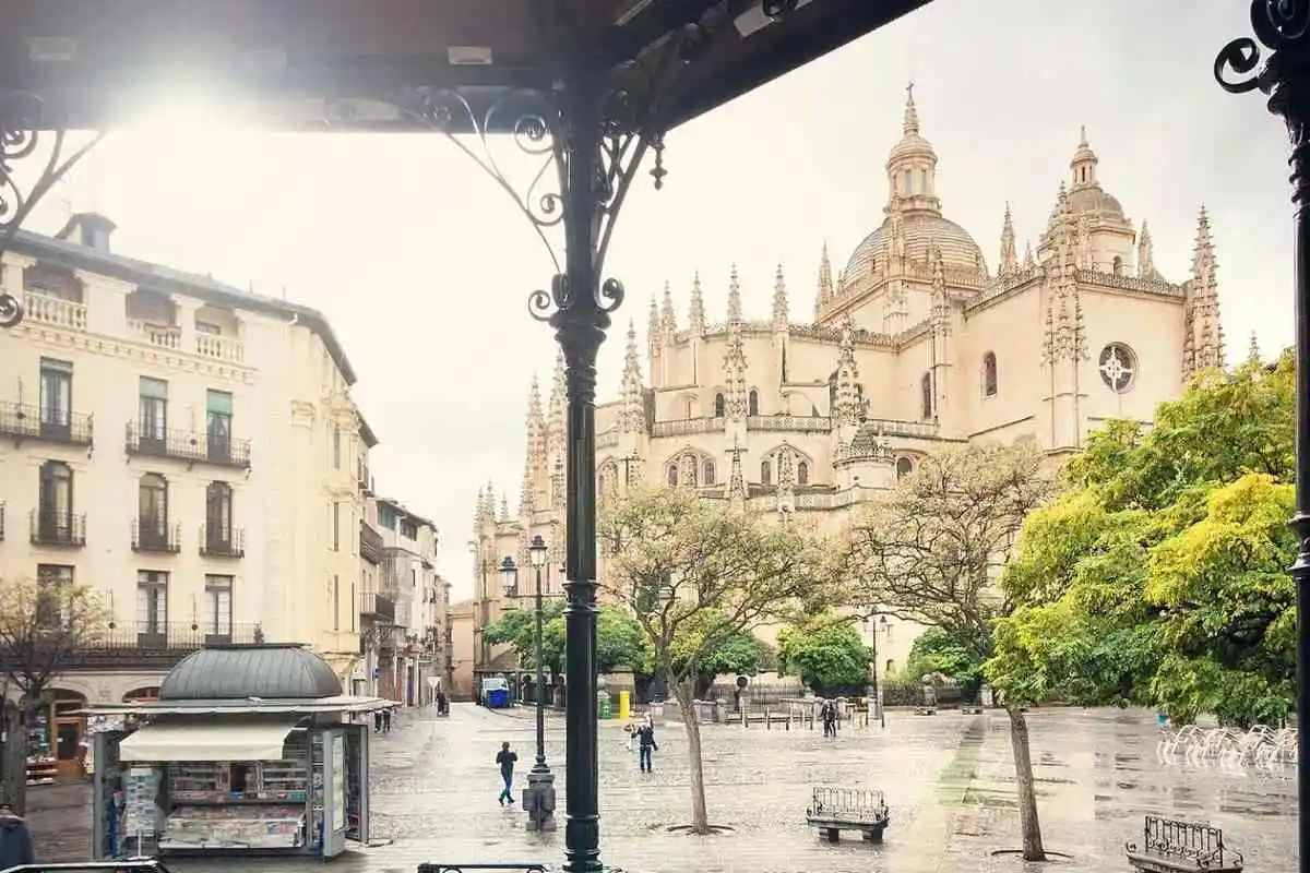 The Best of Segovia with Entrance to the Cathedral and the Alcazar New!