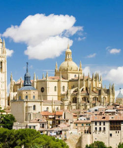 The Best of Segovia with Entrance to the Cathedral and the Alcazar