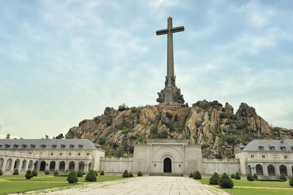Royal Monastery of El Escorial & the Valley of the Fallen + Toledo Afternoon Tour