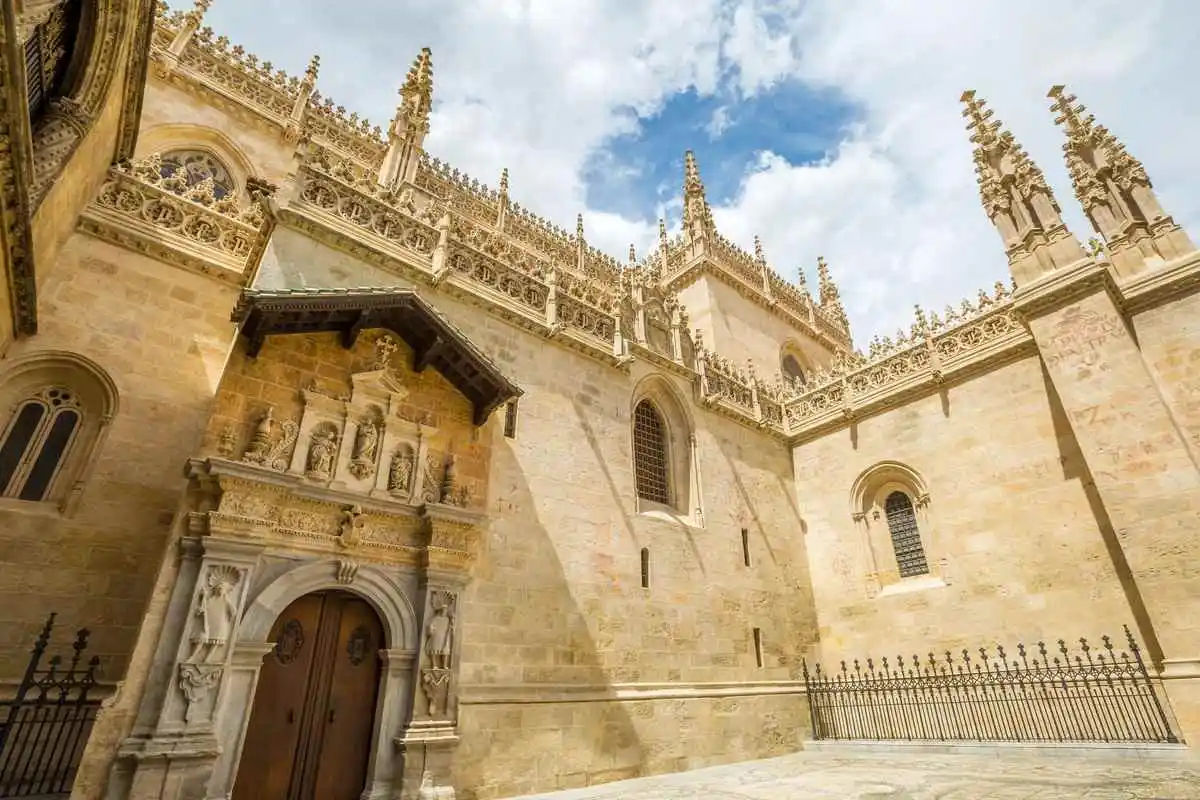 Guided Tour to Cathedral and Royal Chapel 