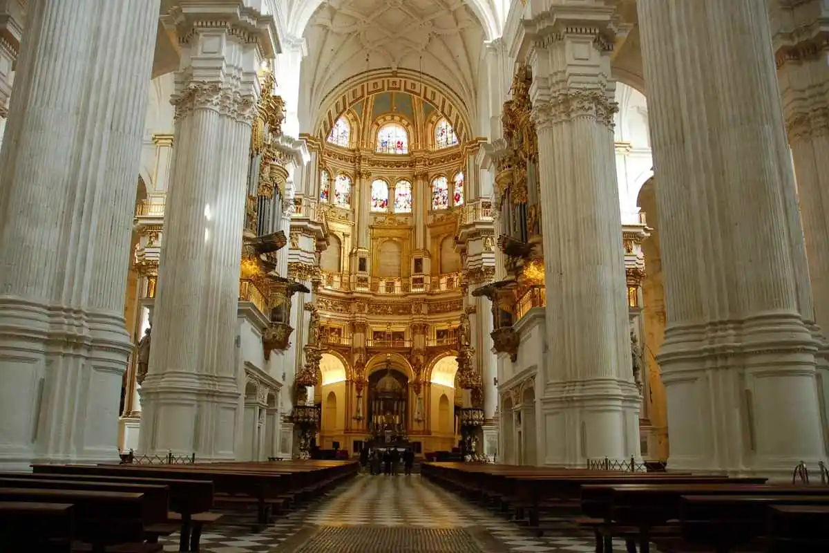 Cathedral and Royal Chapel Tour