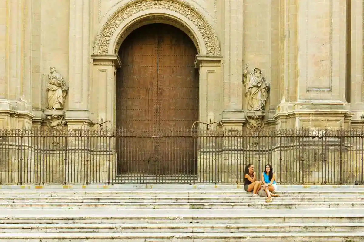 Cathedral, Royal Chapel and Albaicin Tour