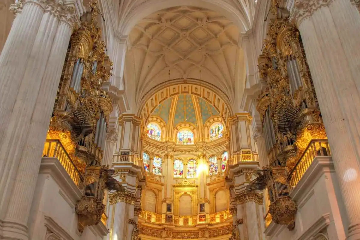 Cathedral, Royal Chapel and Albaicin Tour