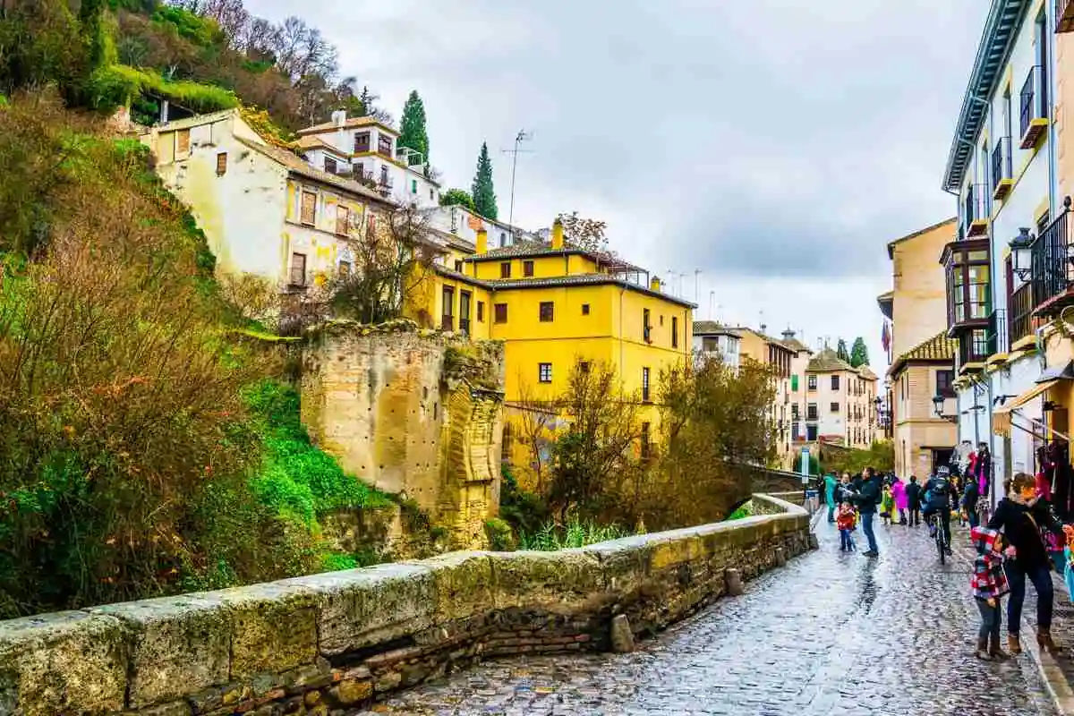 Guided Tour to Alhambra, Albaicin and Sacromonte - Small Group