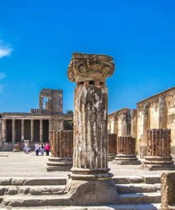 Day Tour to Pompeii and Herculaneum with Lunch