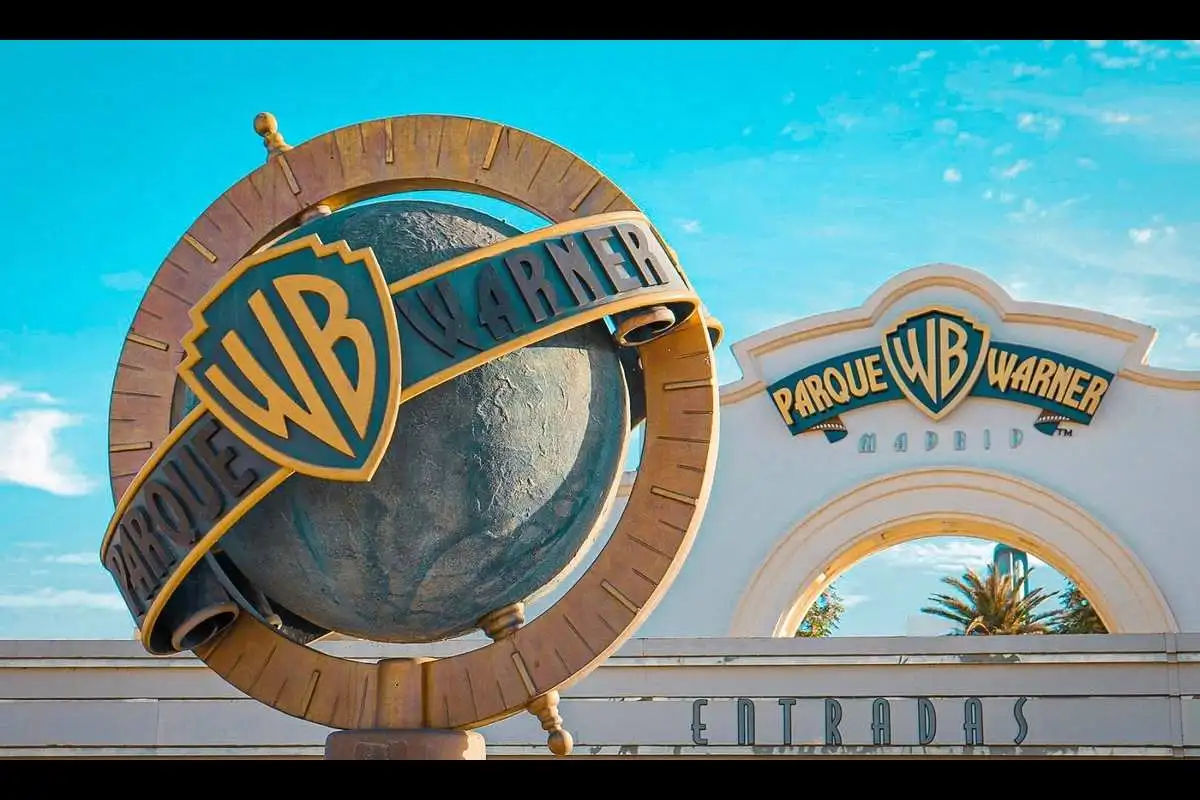 Parque Warner Ticket with Roundtrip Transfers
