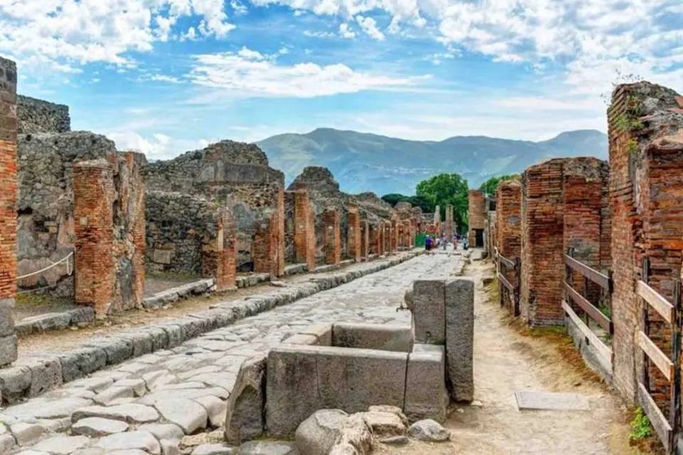 Pompeii Tour from Naples