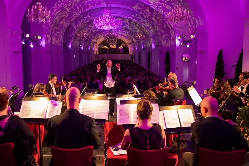 Christmas Market with Concert Ticket and Palace Tour