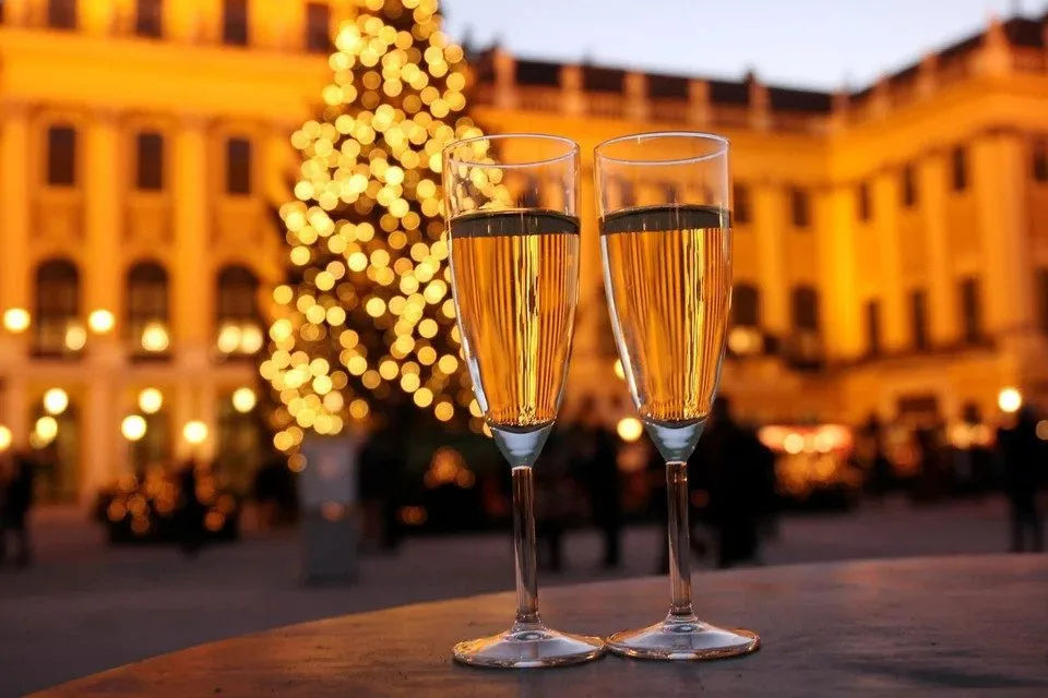 Christmas Market with Concert Ticket and Palace Tour
