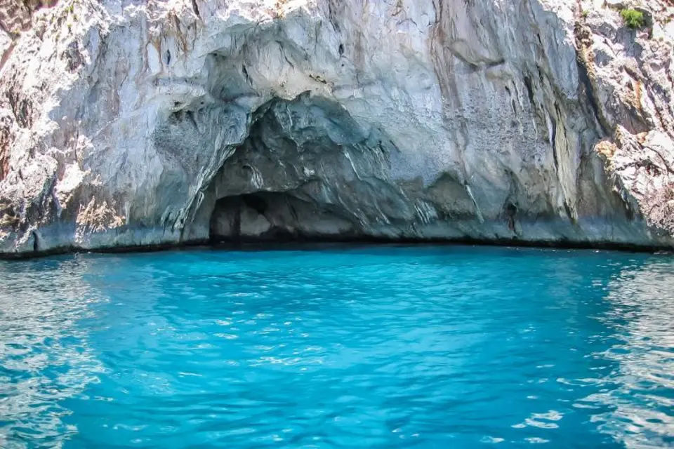 Full Day Tour to Capri at Your Pace