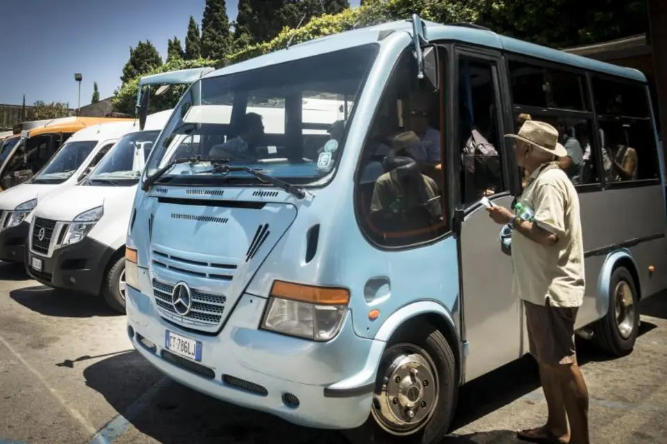 Full Day Tour to Capri Island with Blue Grotto