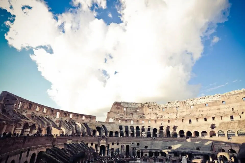 Guided Tour to Roman Forum, Palatine Hill with Skip the Line Colosseum