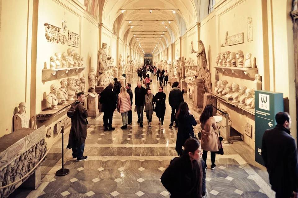 Vatican Museum, Sistine Chapel & St. Peter's Basilica Guided Tour