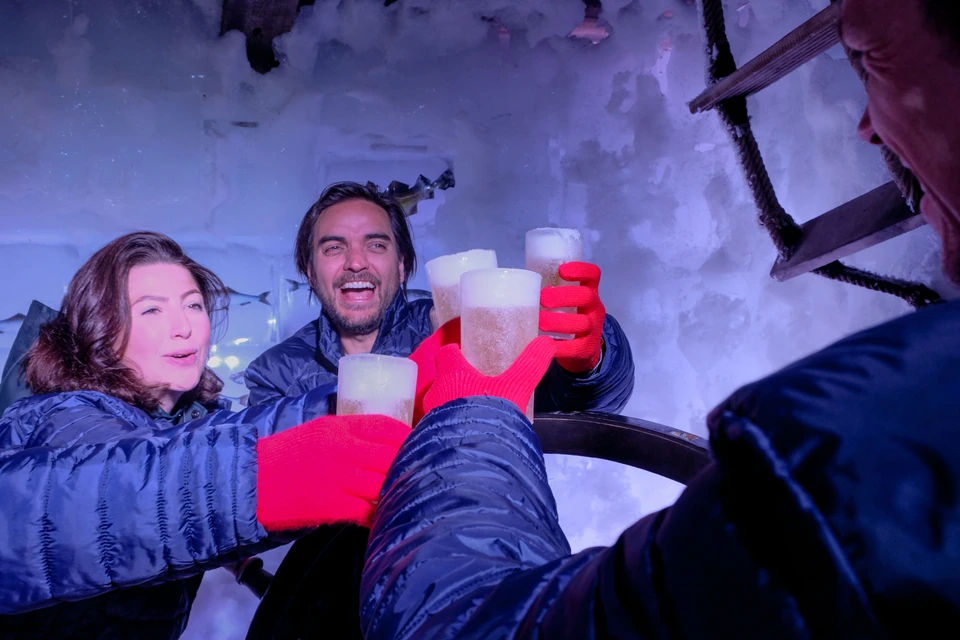Entrance to Amsterdam Icebar Including Drinks