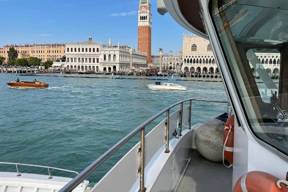 Venezia Easy: Round Trip Transfers from Punta Sabbioni to Venice 