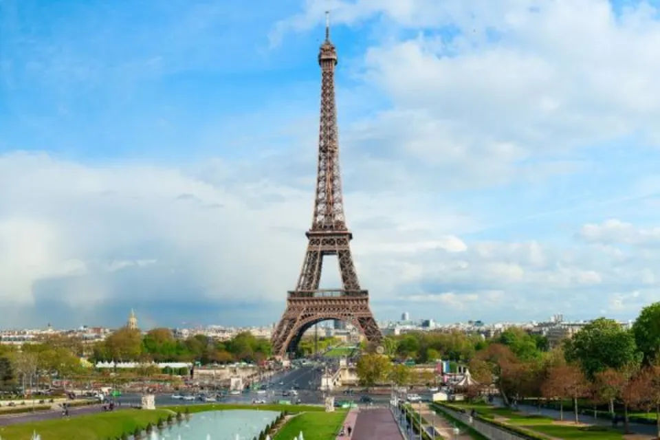 Paris Day Trip and Three Course Lunch on the Eiffel Tower