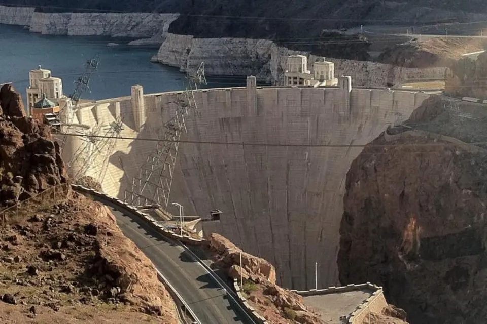 Grand Canyon West Rim Bus Tours with Skywalk Tickets