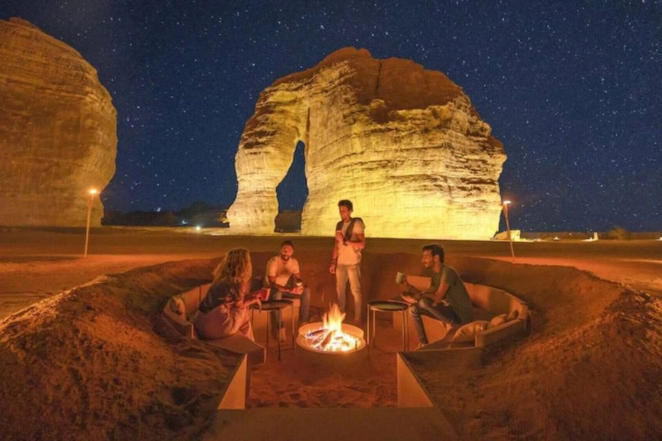 Elephant Rock Tour in Al-Ula