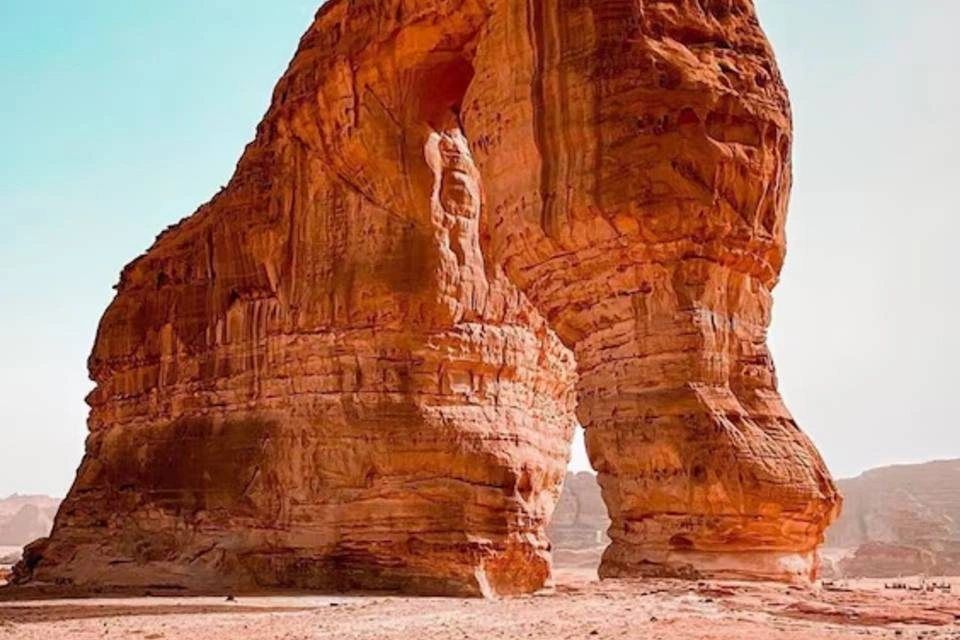 Elephant Rock Tour in Al-Ula