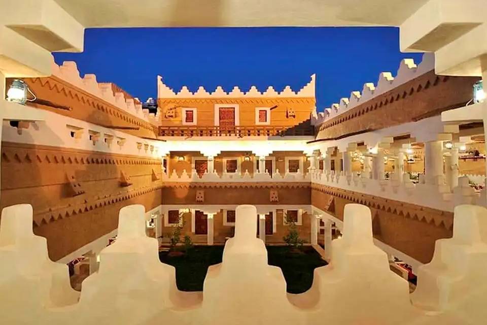 Dining in Riyadh at Al Najd Village Restaurant