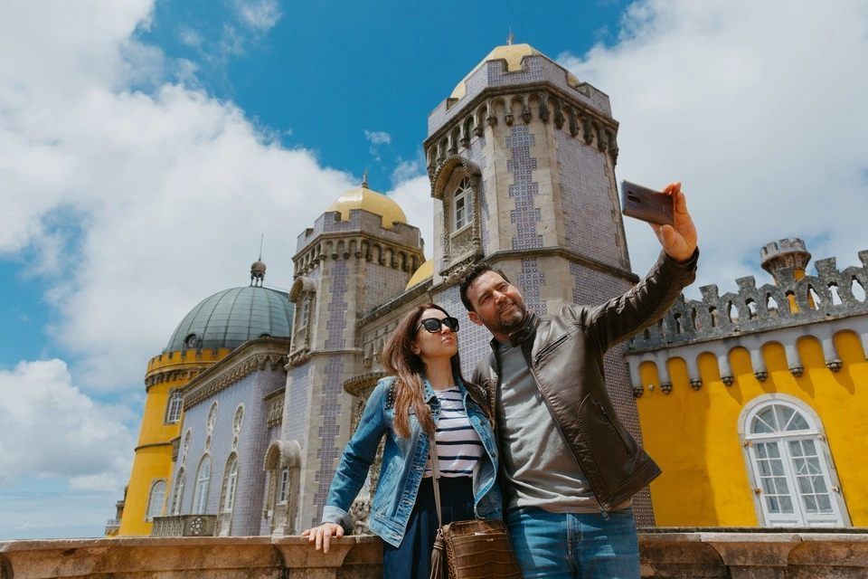 Sintra, Pena Palace and Cascais Guided Tour from Lisbon