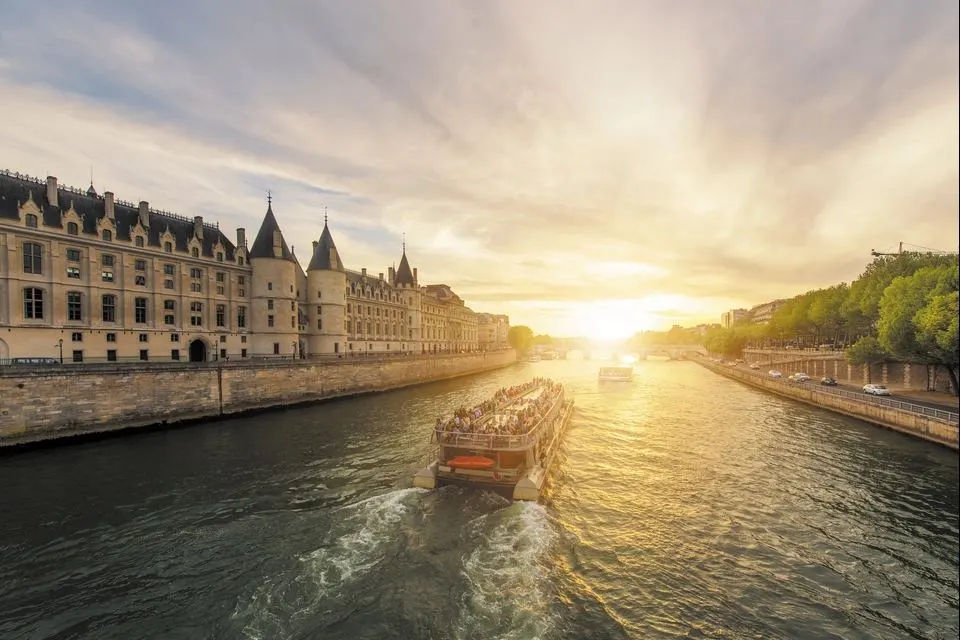 GoCity Paris Explorer Pass