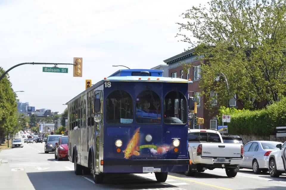 The Great Canadian Trolley: Vancouver City Trolley Tour