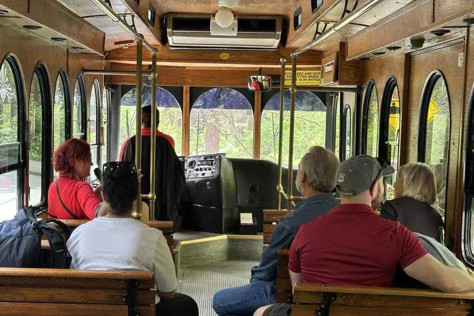 The Great Canadian Trolley Co: Vancouver City Trolley Tour