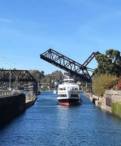 City Sightseeing: Seattle Hop On, Hop Off with Locks Cruise