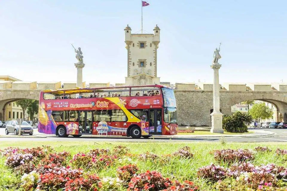 City Sightseeing: Cadiz Hop-On, Hop-Off with Catamaran Cruise Ticket