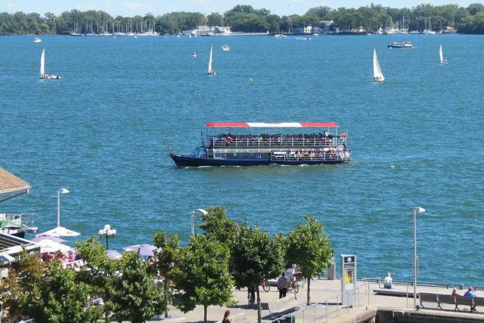 Toronto Harbour and Islands Cruise