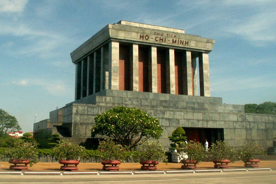 Full Day Exploring Hanoi Group Tour