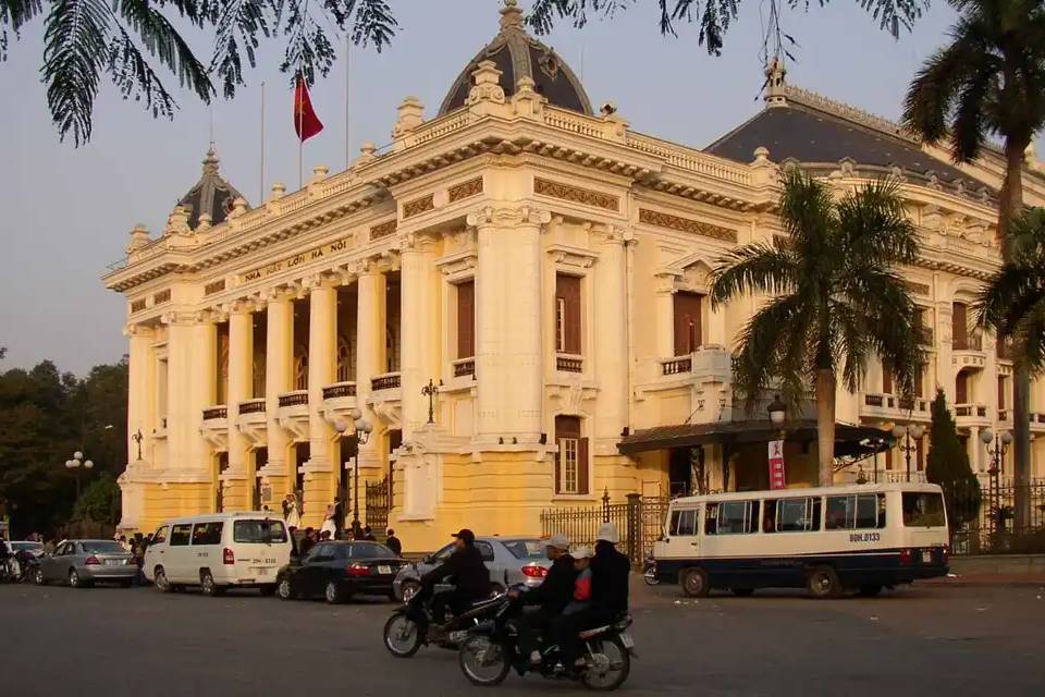 Hanoi Evening Tour with Cyclo and Water Puppet Show