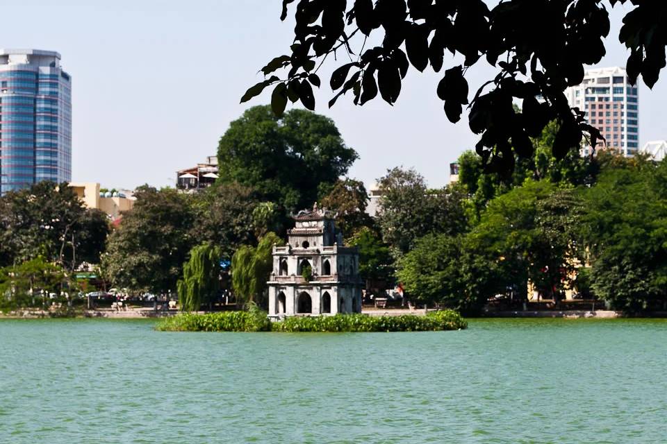 Hanoi Evening Tour with Cyclo and Water Puppet Show