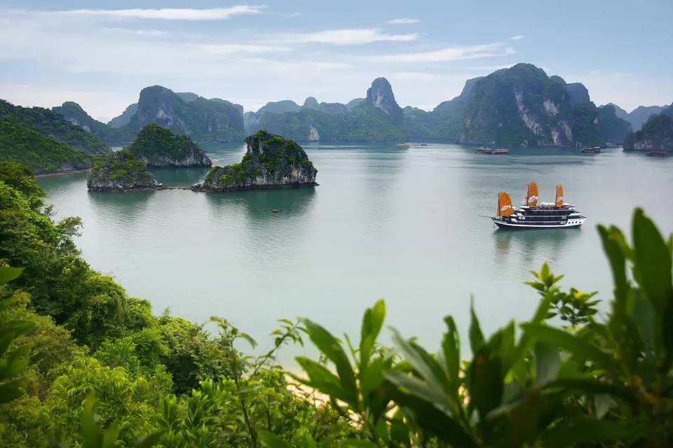 Halong Day Tour