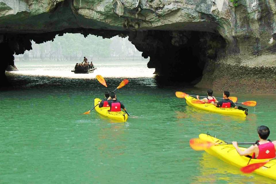 Halong Day Tour