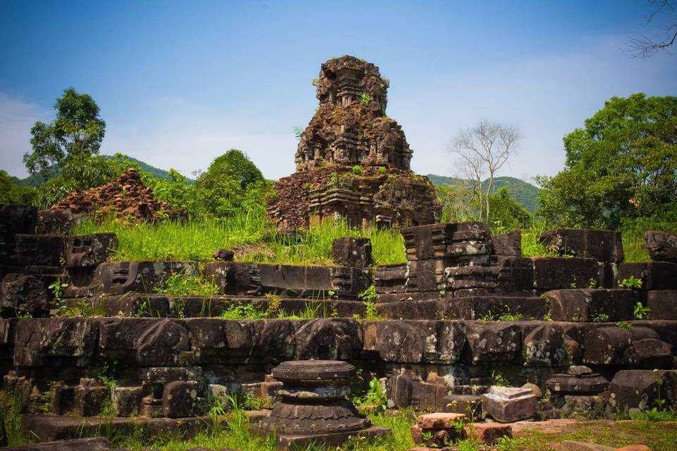 Cham Culture Traces - My Son Tour