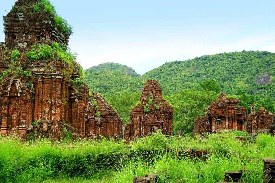Cham Culture Traces - My Son Tour
