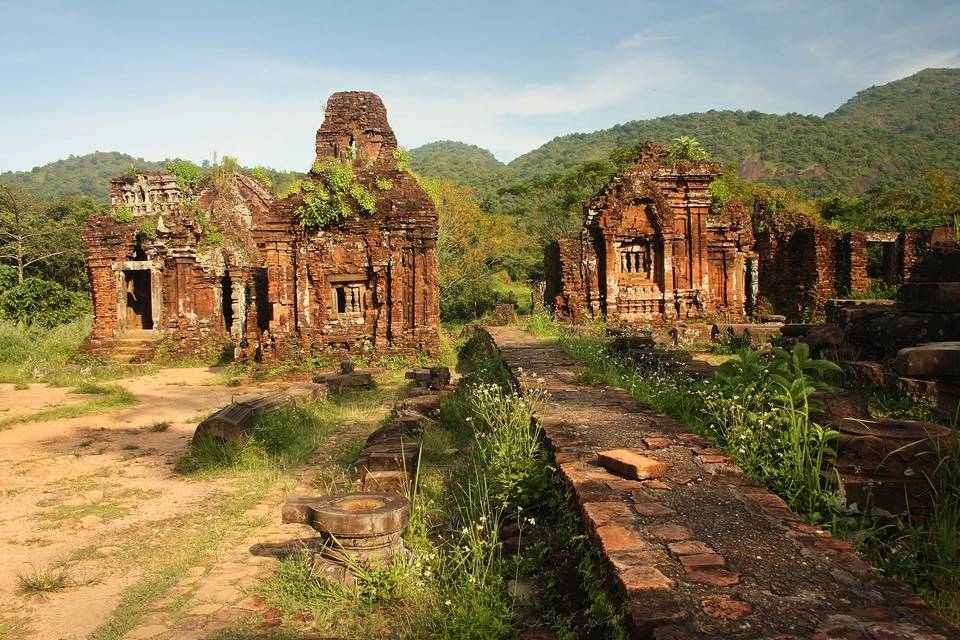 Cham Culture Traces - My Son Tour