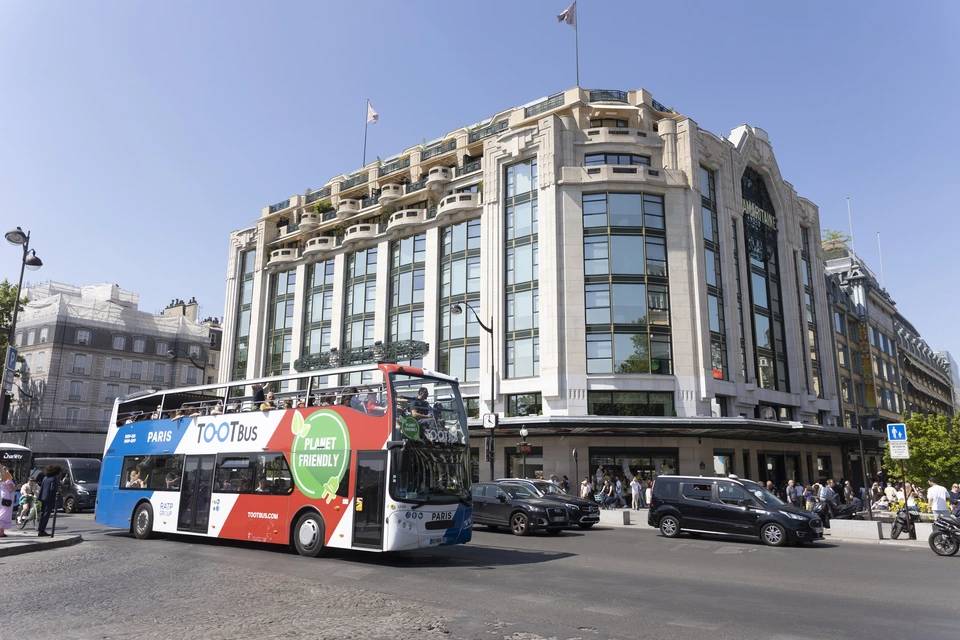 TooTBus: Paris Discovery Hop-On, Hop-Off with Emily