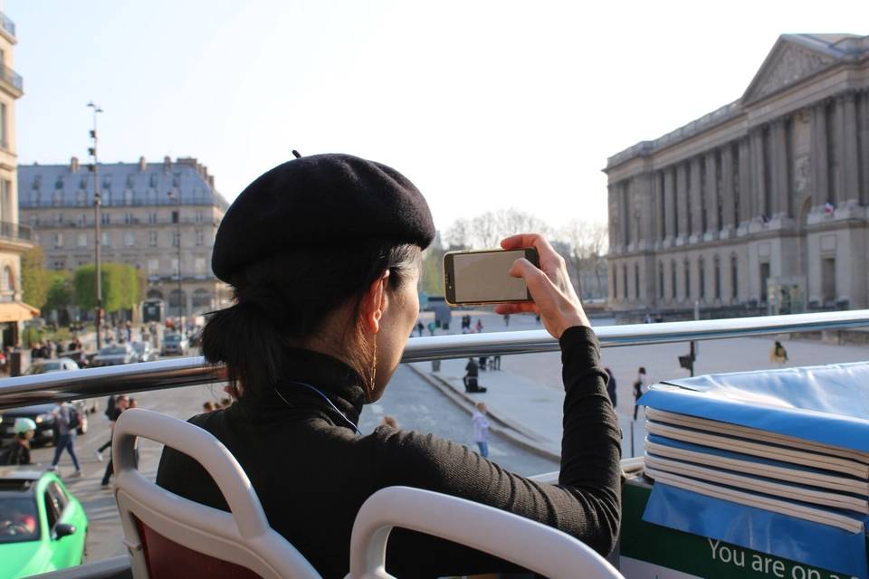 TooTBus: Paris Discovery Hop-On, Hop-Off with Emily