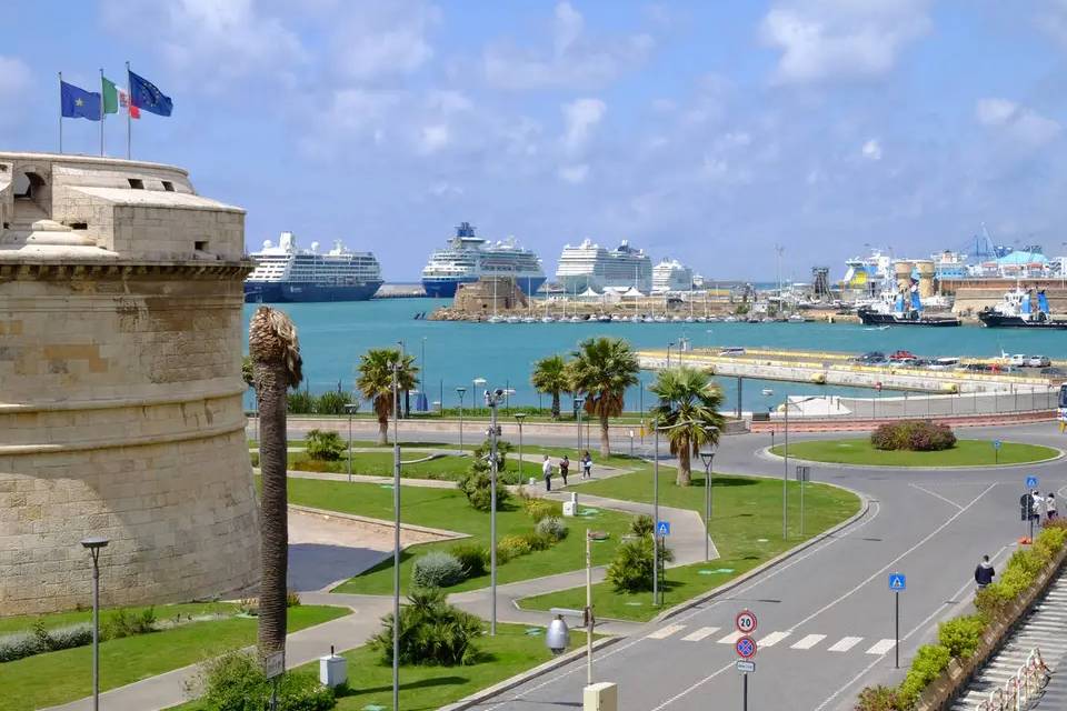 Visit Rome from Civitavecchia by Bus