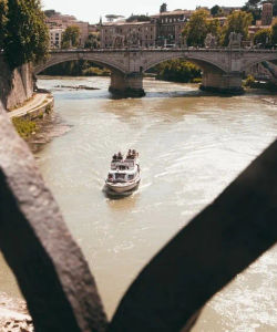 Rome Boat: Hop On, Hop Off Boat Ticket
