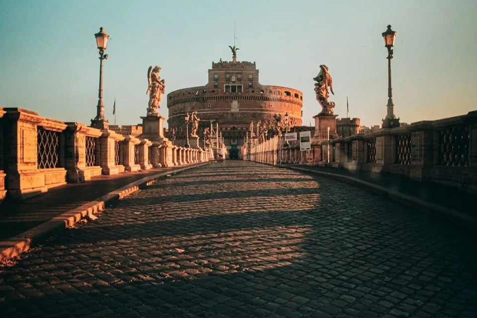 Rome Boat: Hop on Hop off Boat Tour with Sant’Angelo Castle Ticket