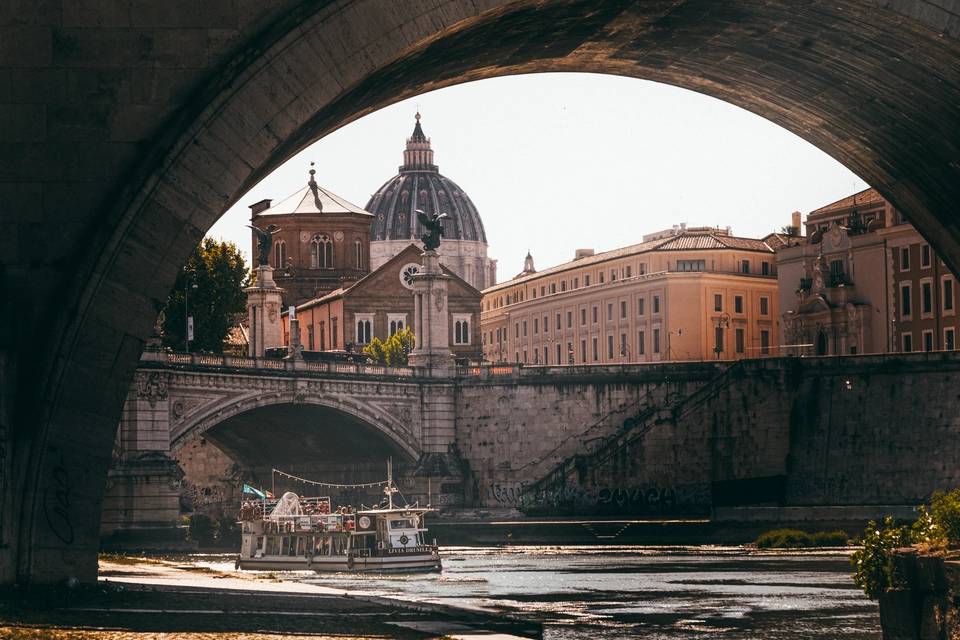 Rome Boat: Hop-On, Hop-Off Boat Tour with Ara Pacis Museum Ticket