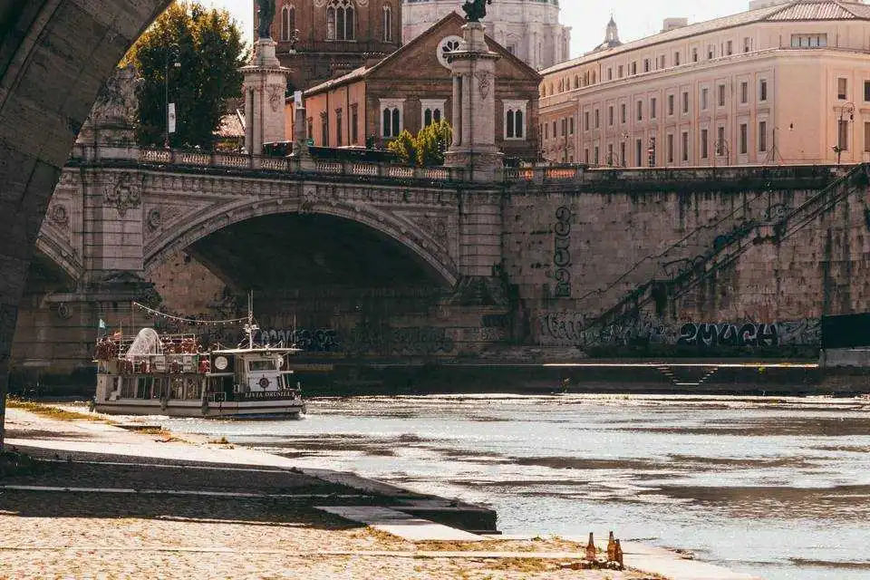 Rome Boat: Hop on Hop off Boat Tour with Ara Pacis Museum Ticket